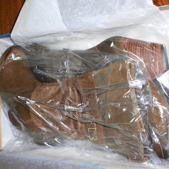 NWT OTBT Gorgeous Genuine Leather Suede Roswell Boots Size 8.5M - Picture 3 of 4